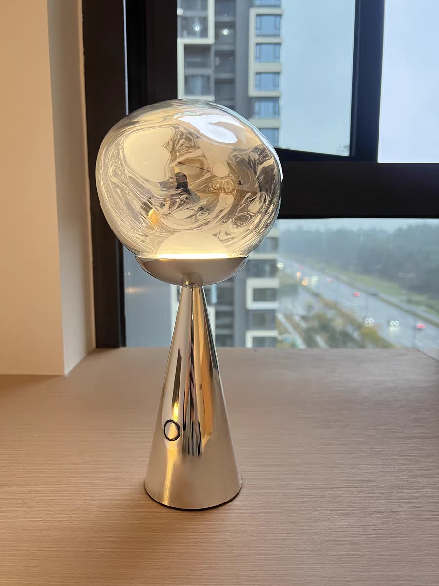 TABLE LAMP 21